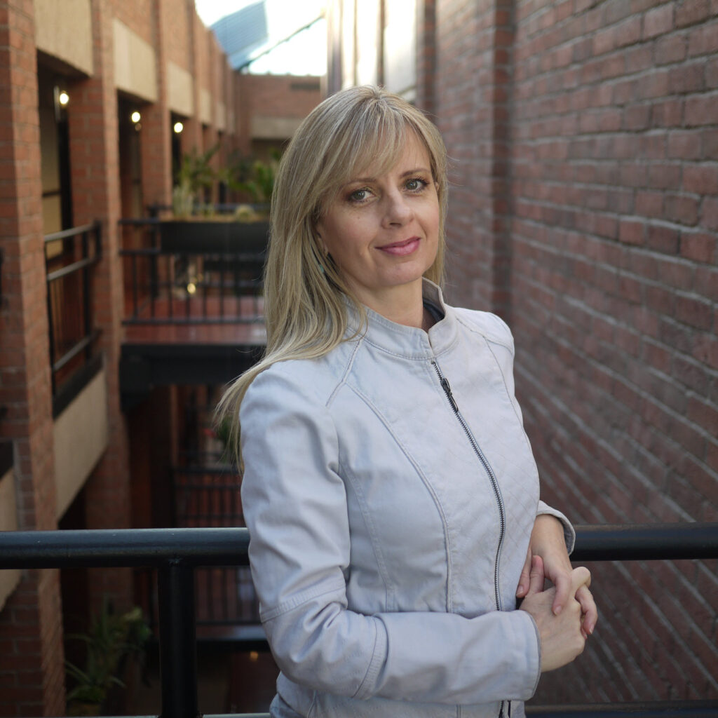 Andrea Robison, AMFT